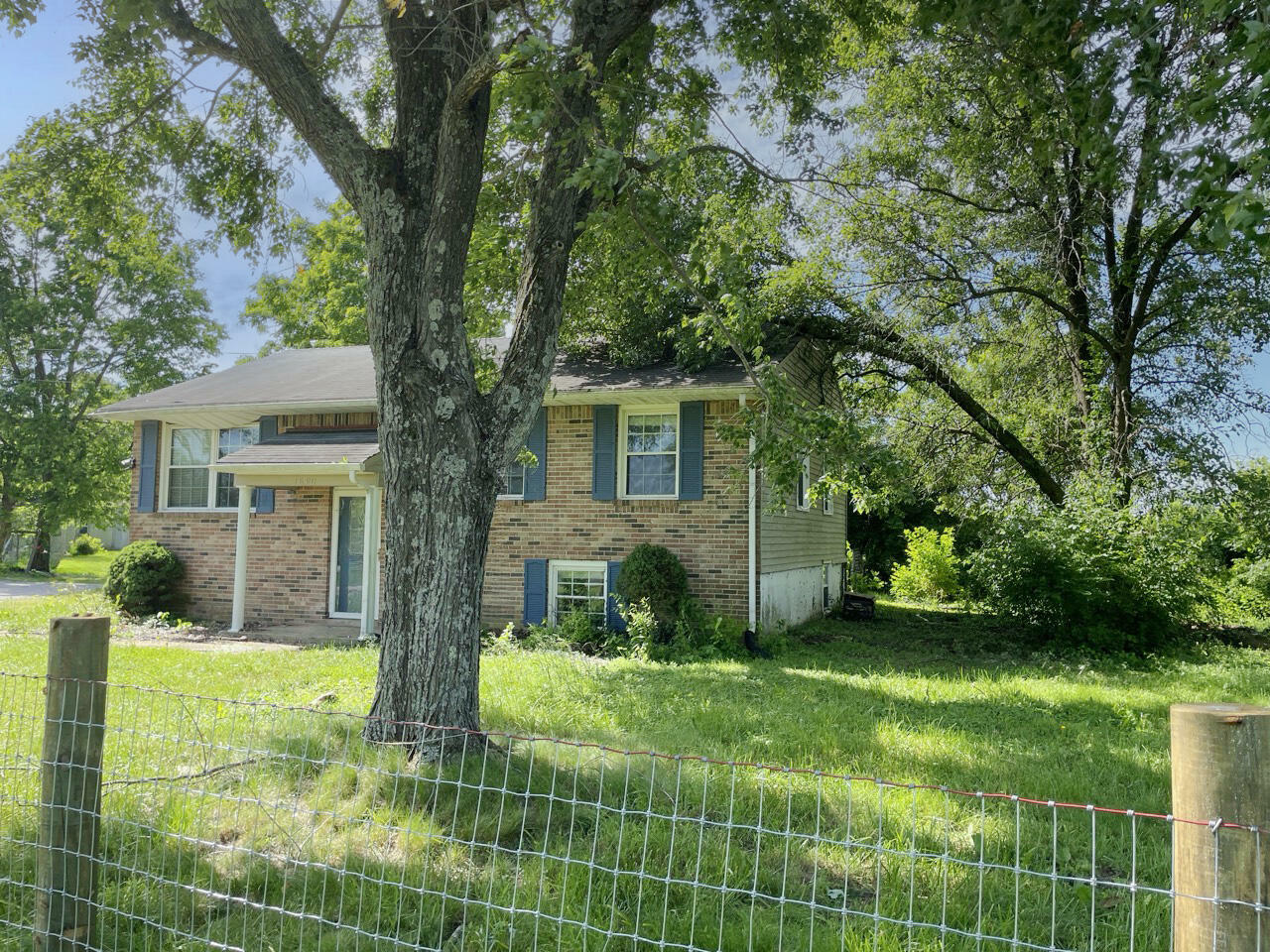 Property Photo: 1690 Menelaus Road KY 40403