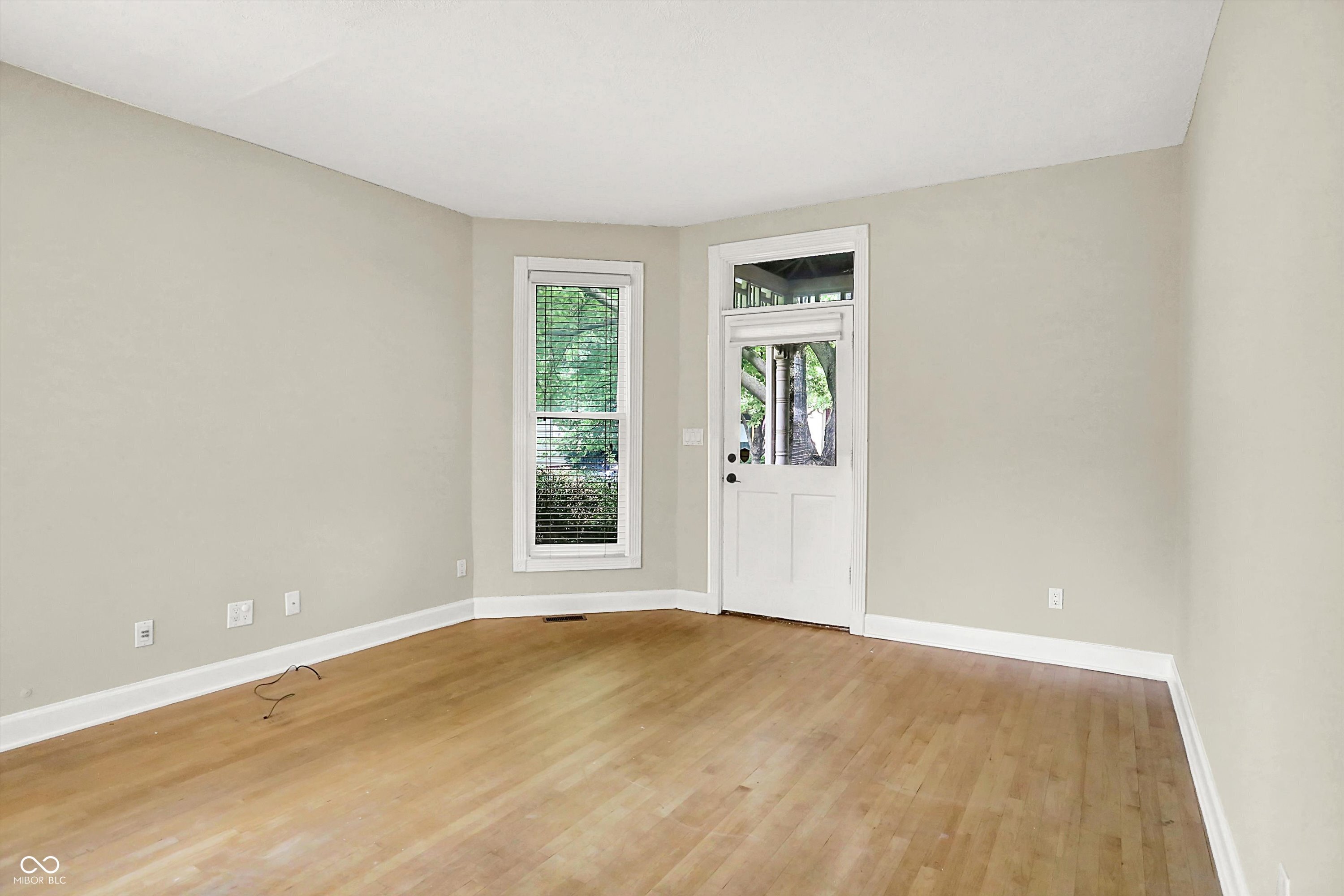 Property Photo: 925 Fayette Street IN 46202