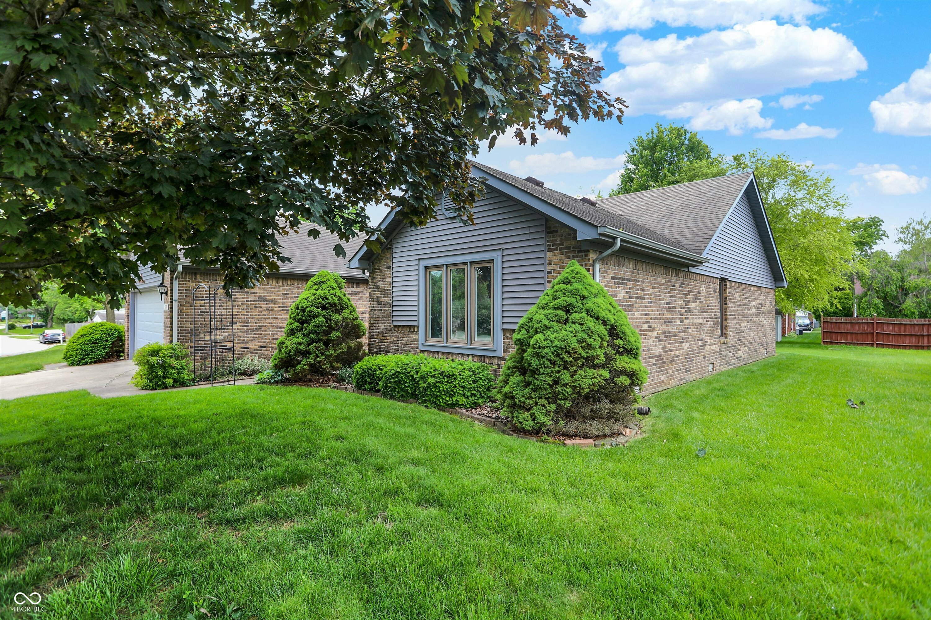 Property Photo: 926 Brookside Lane IN 46168