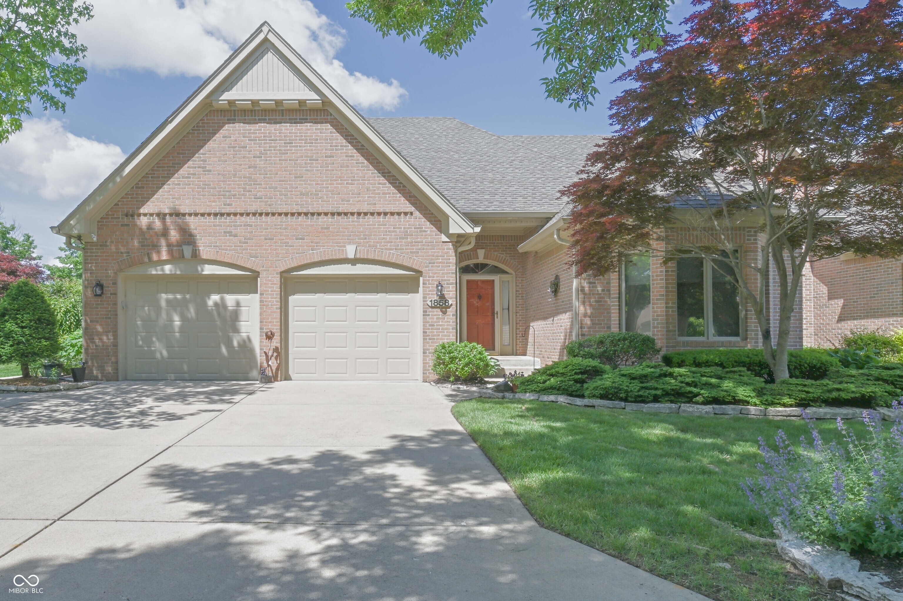 Property Photo:  1858 Broadleaf Court  IN 46143 