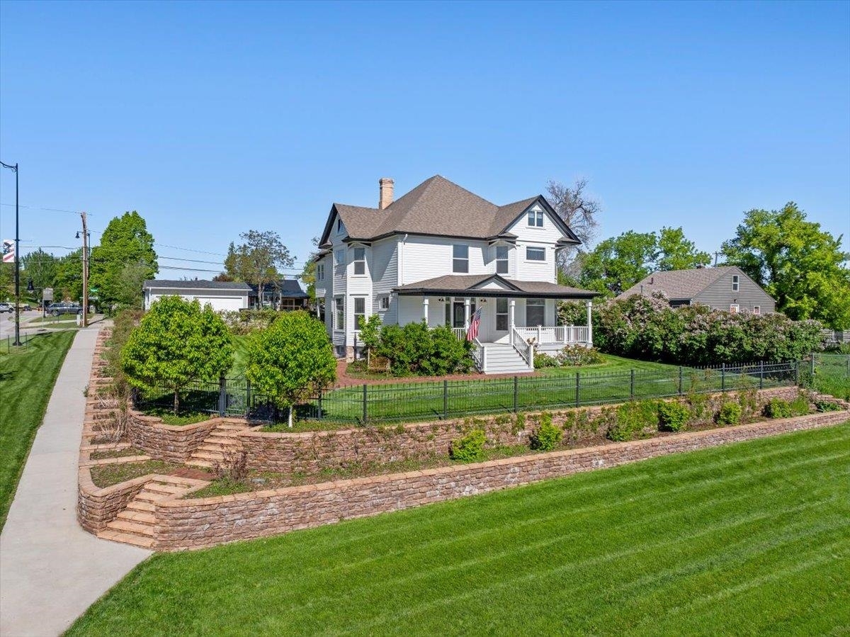 Property Photo:  811 St. Joe Street  SD 57783 