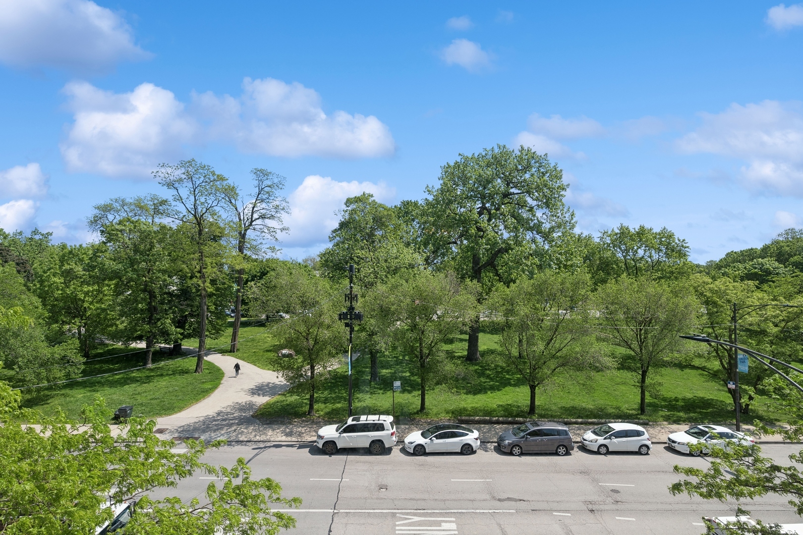 Property Photo:  1850 N Clark Street 402  IL 60614 