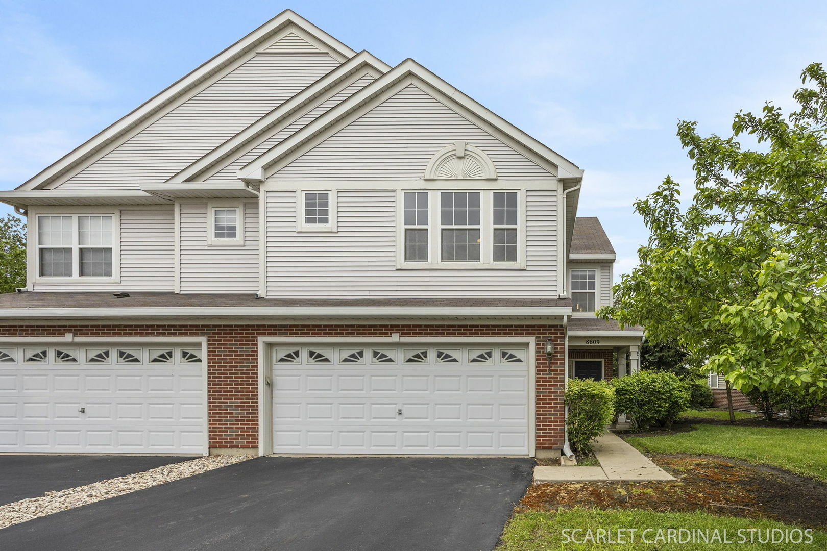 Property Photo: 8609 Foxborough Way IL 60431