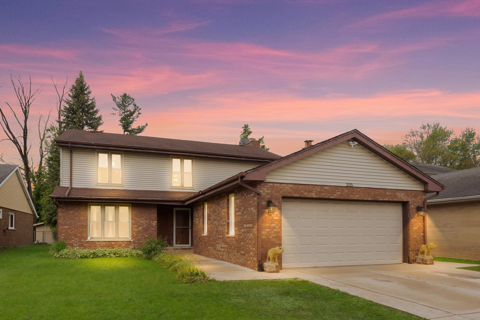 Property Photo: 2015 Busse Highway IL 60016