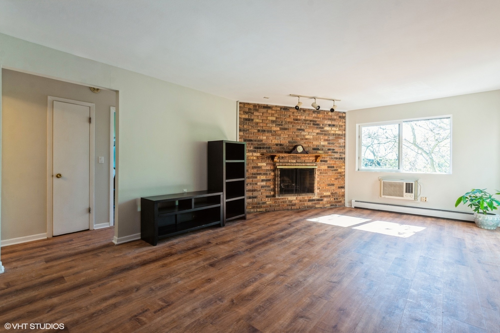 Property Photo: 401 W Webster Avenue 509 IL 60614