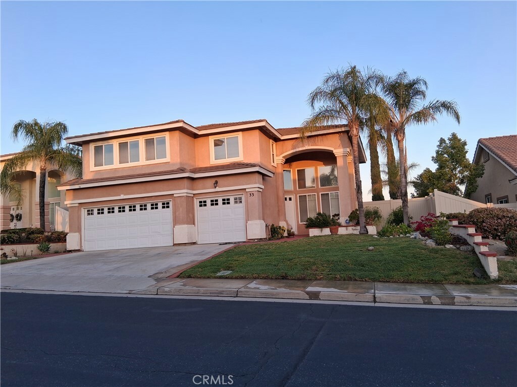 Property Photo: 33 Corte Rivera CA 92532