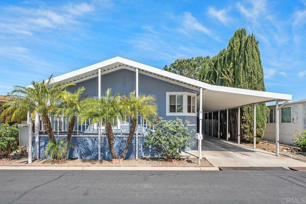 Property Photo:  1001 S Hale Avenue #5  CA 92029 