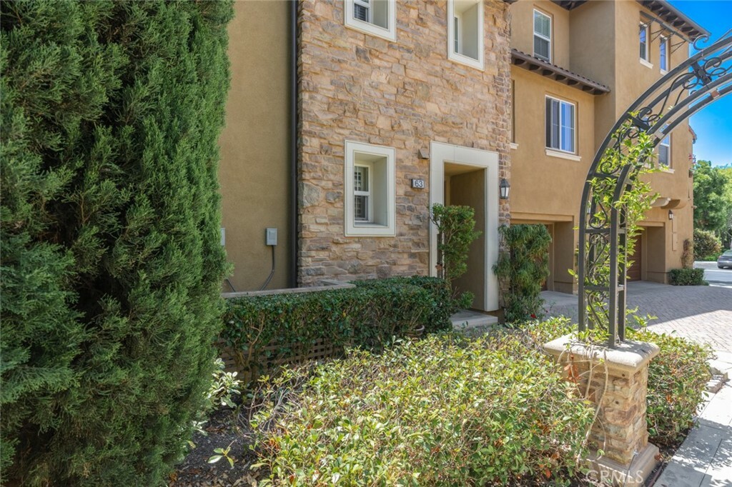 Property Photo: 63 Gingerwood CA 92603