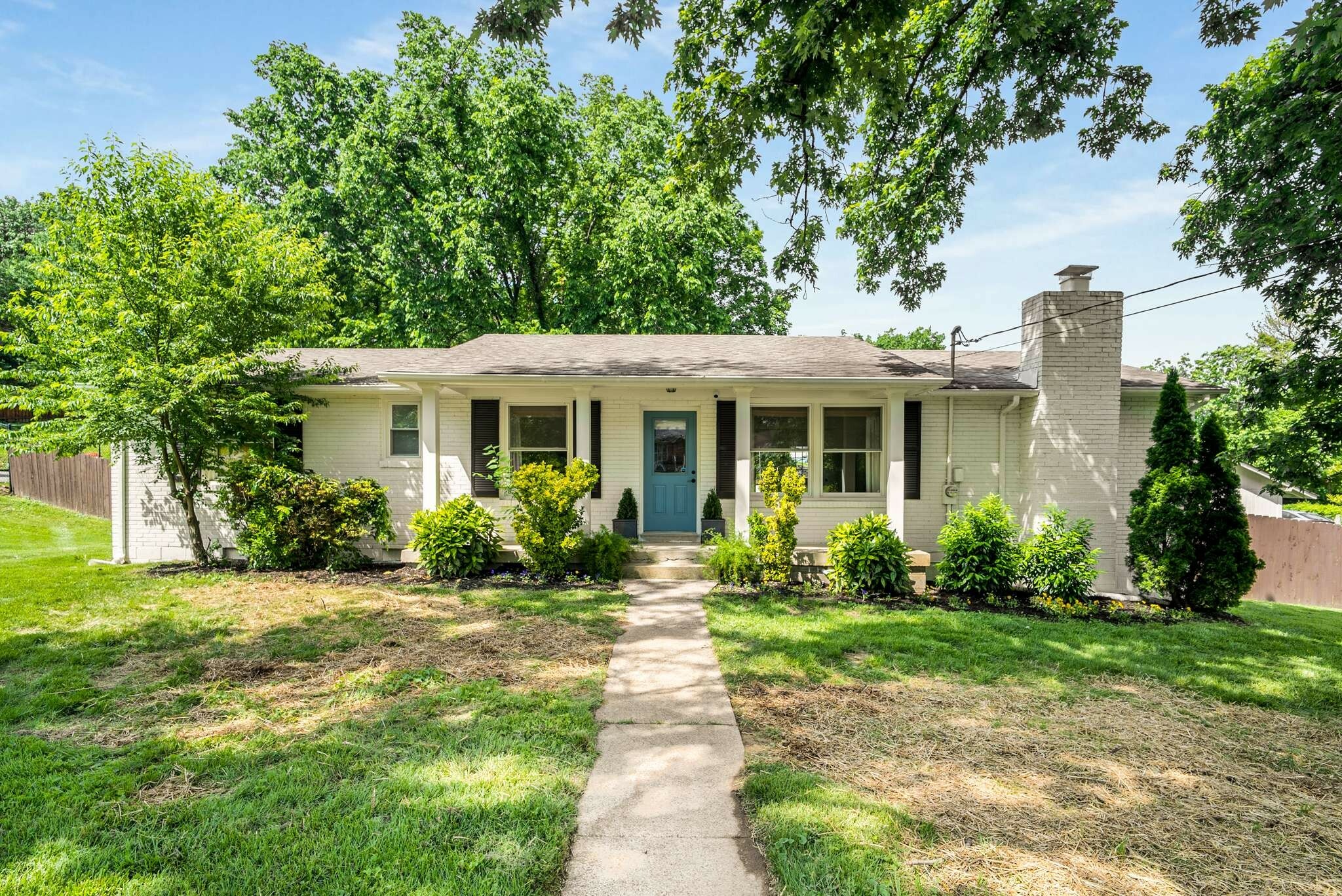 617 Whispering Hills Dr  Nashville TN 37211 photo