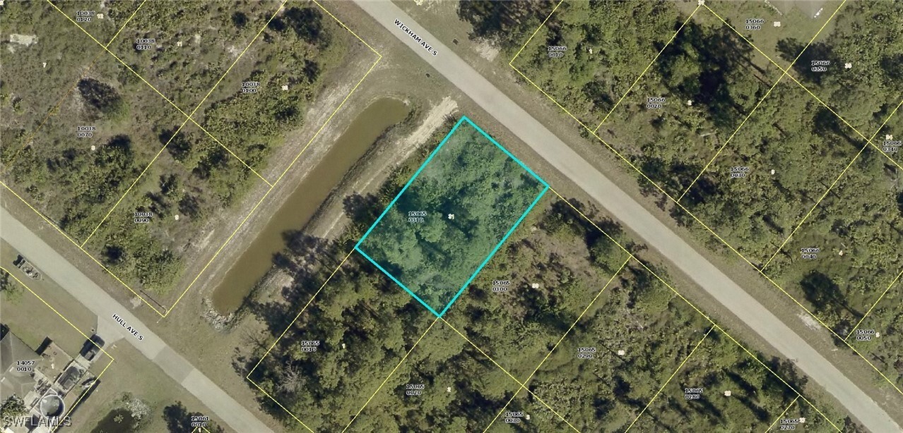 Property Photo: 430 Wickham Avenue S FL 33974