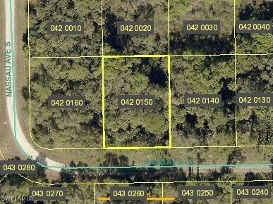 Property Photo:  1211 Ramsay Street E  FL 33974 