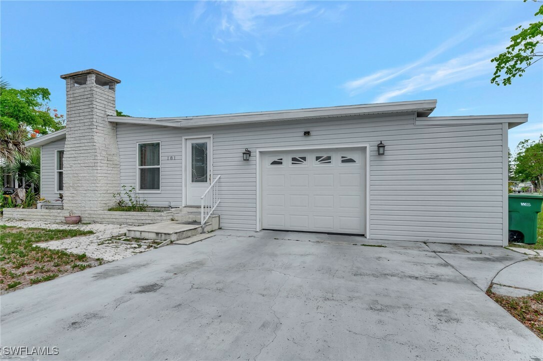 Property Photo: 181 Pine Key Lane 29 FL 34114