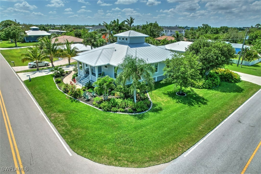 Property Photo: 329 W Grace Street FL 33950