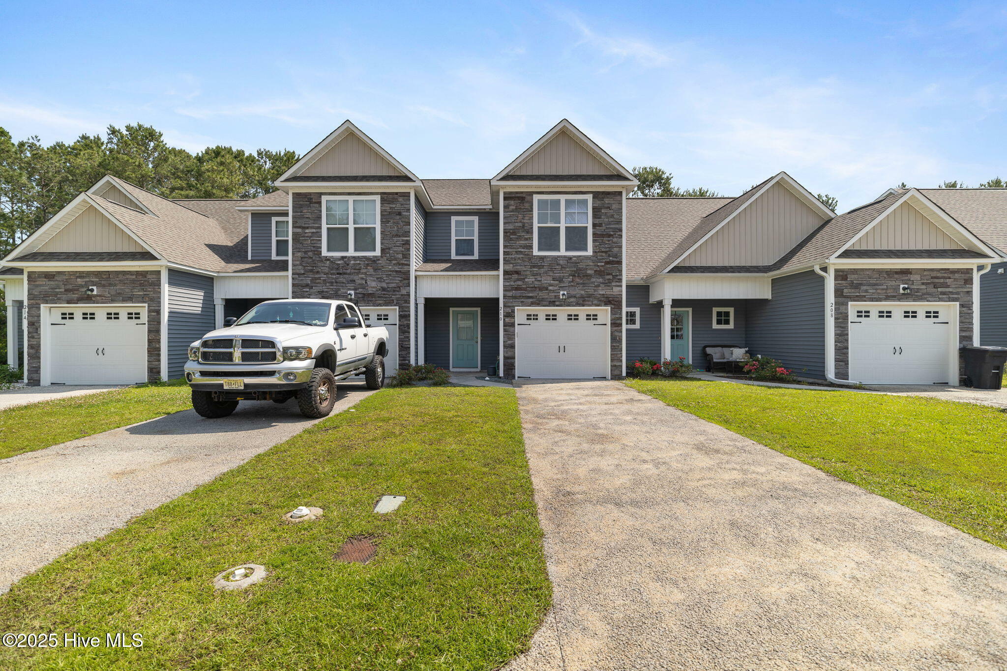210 N Stingray Lane  Sneads Ferry NC 28460 photo