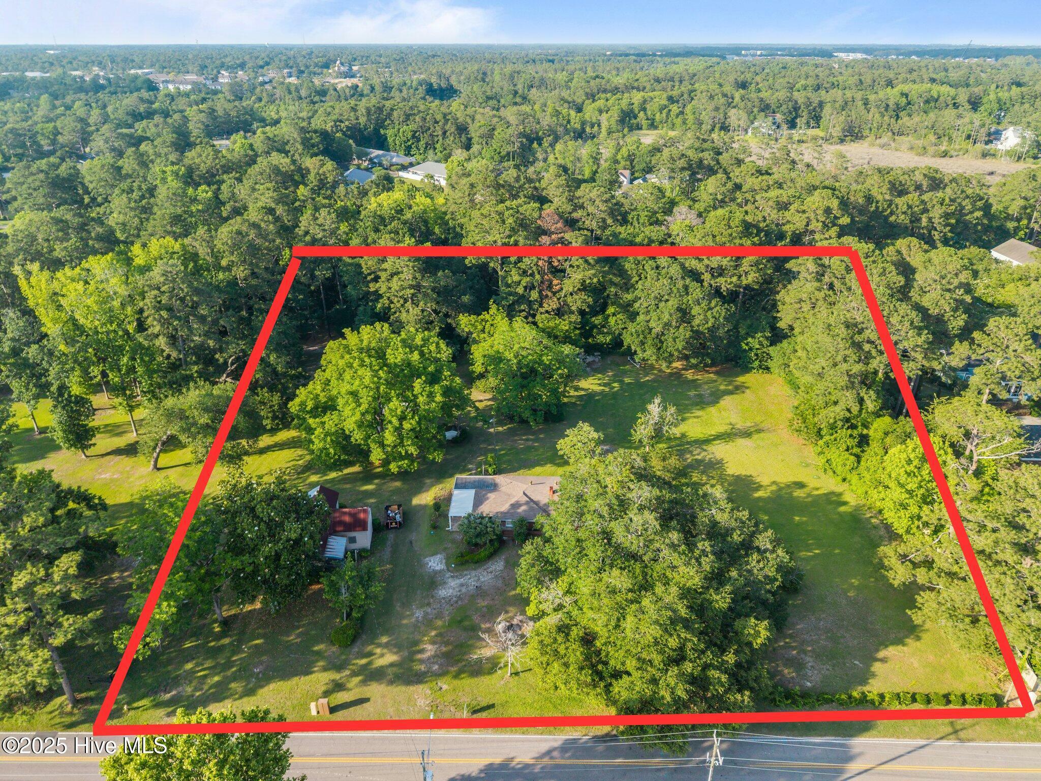 Property Photo: 308 Hooker Road NC 28403