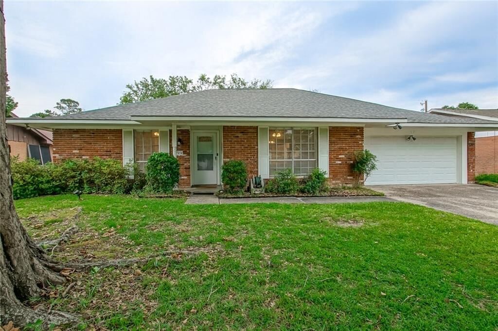 Property Photo: 1414 Englewood Drive LA 70458