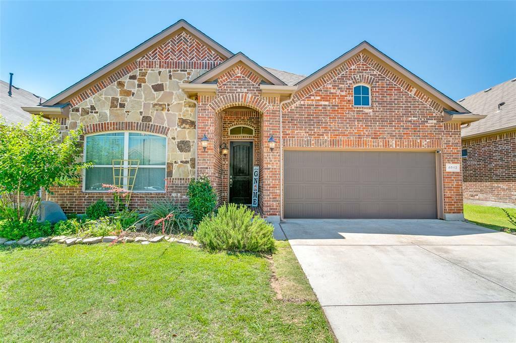 Property Photo: 4012 Gennaker Drive TX 76210