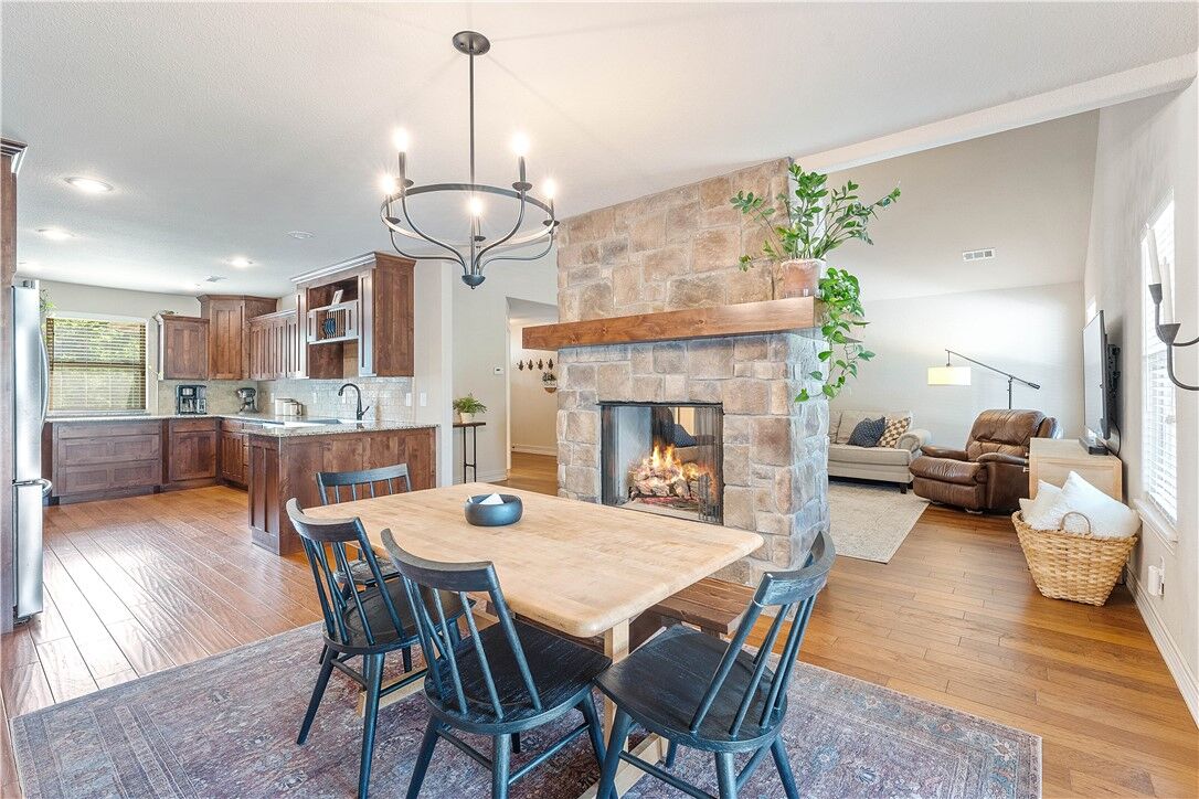 Property Photo:  1055 Nemett Circle  AR 72751 