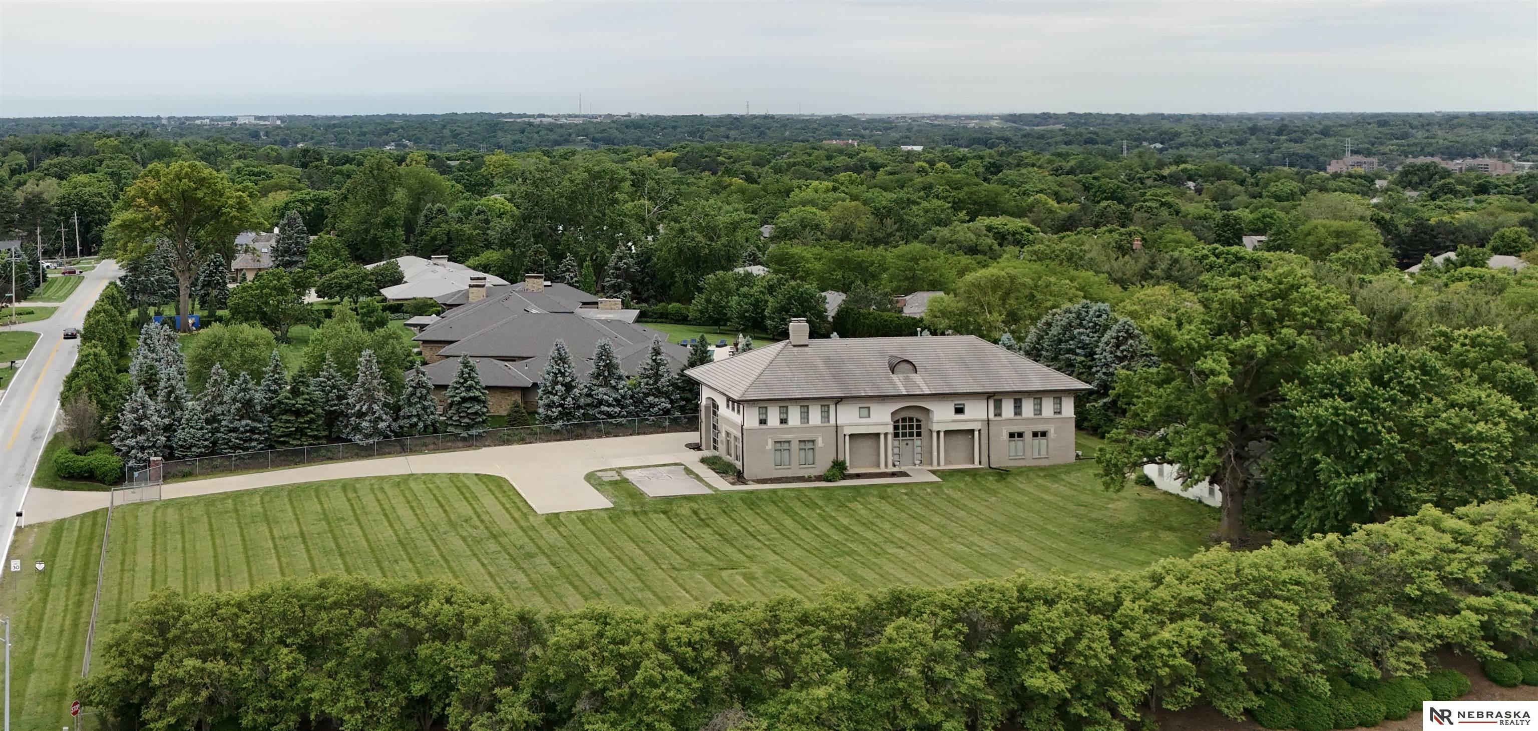 Property Photo: 412 N 96th Street NE 68114