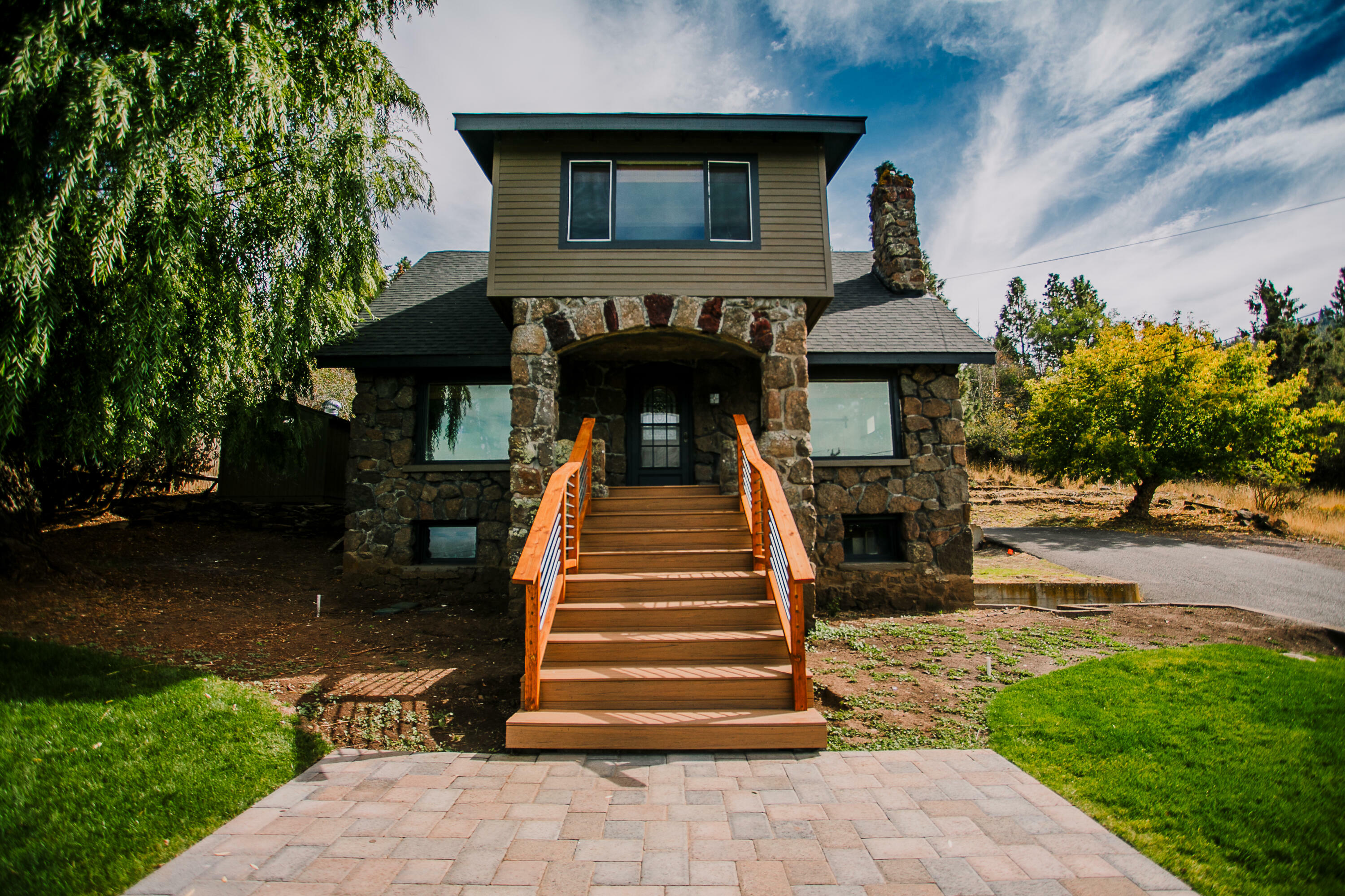 Property Photo: 791 Lakeshore Drive OR 97601