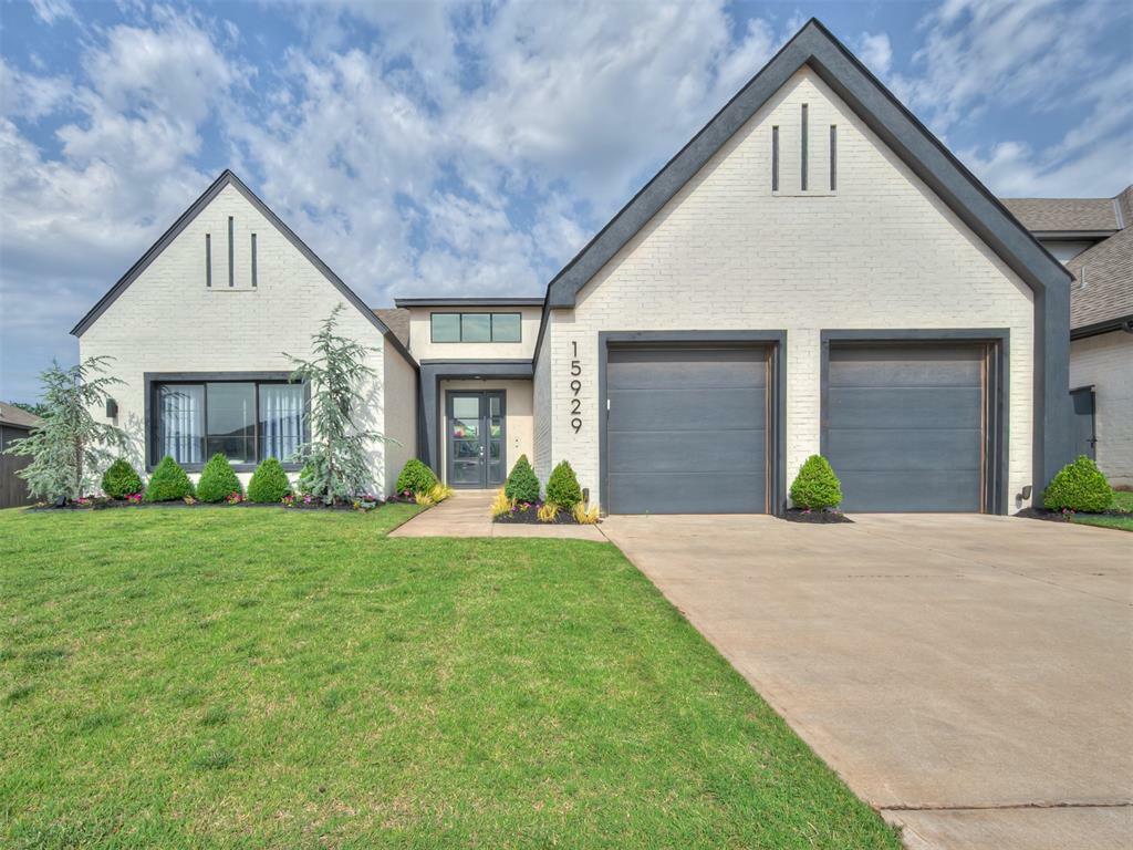 Property Photo: 15929 Aparados Way OK 73013