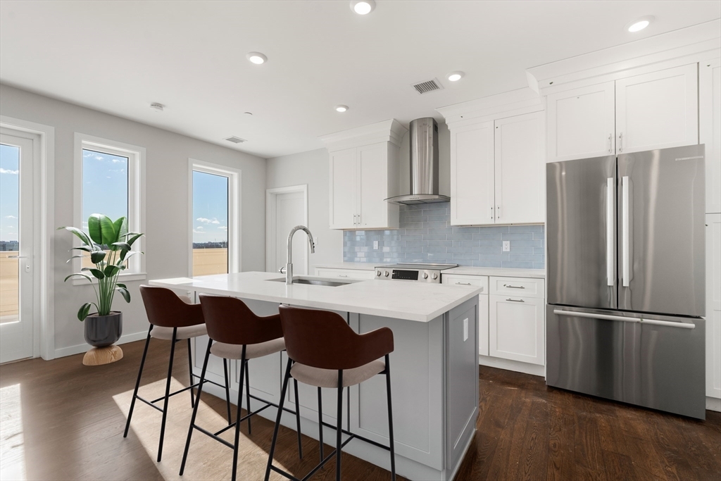 Property Photo:  267 Old Colony 507  MA 02127 
