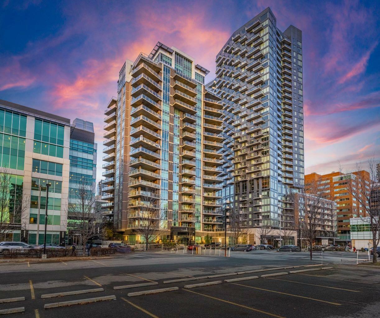 Property Photo: 530 12 Avenue SW 303 AB T2R 0B1