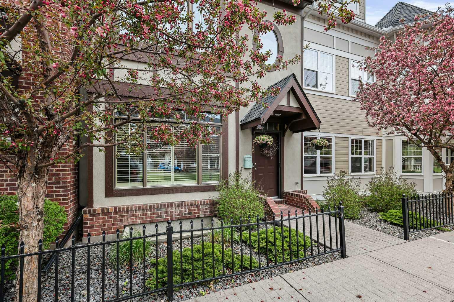 Property Photo: 45 Somme Boulevard SW AB T2T 6K7