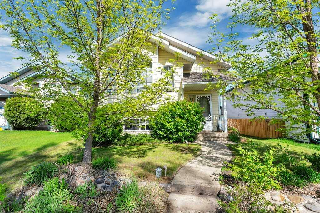 40 Country Ridge Close  Lacombe AB T4L 2H1 photo