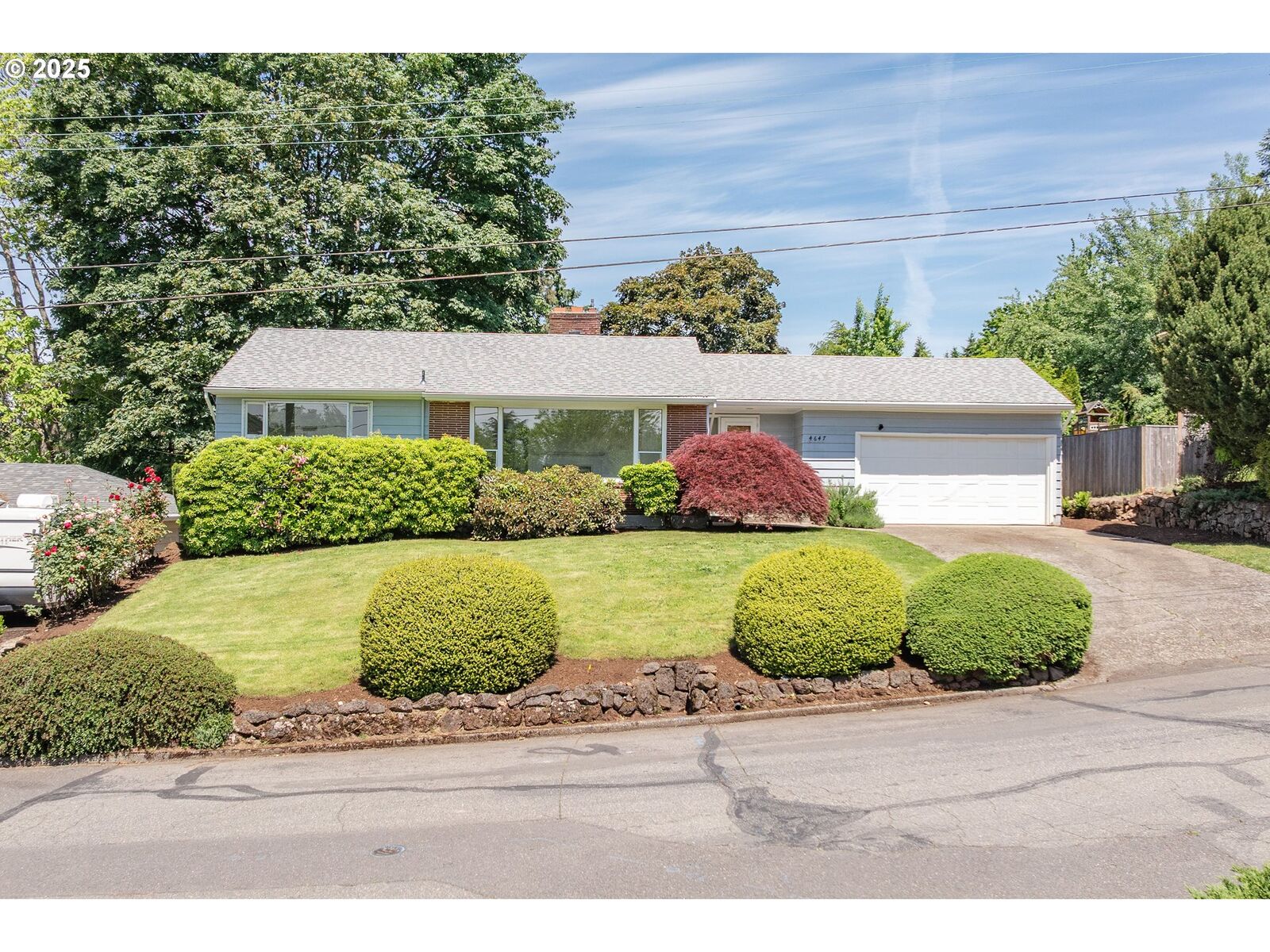 Property Photo:  4647 SW Pendleton St  OR 97221 