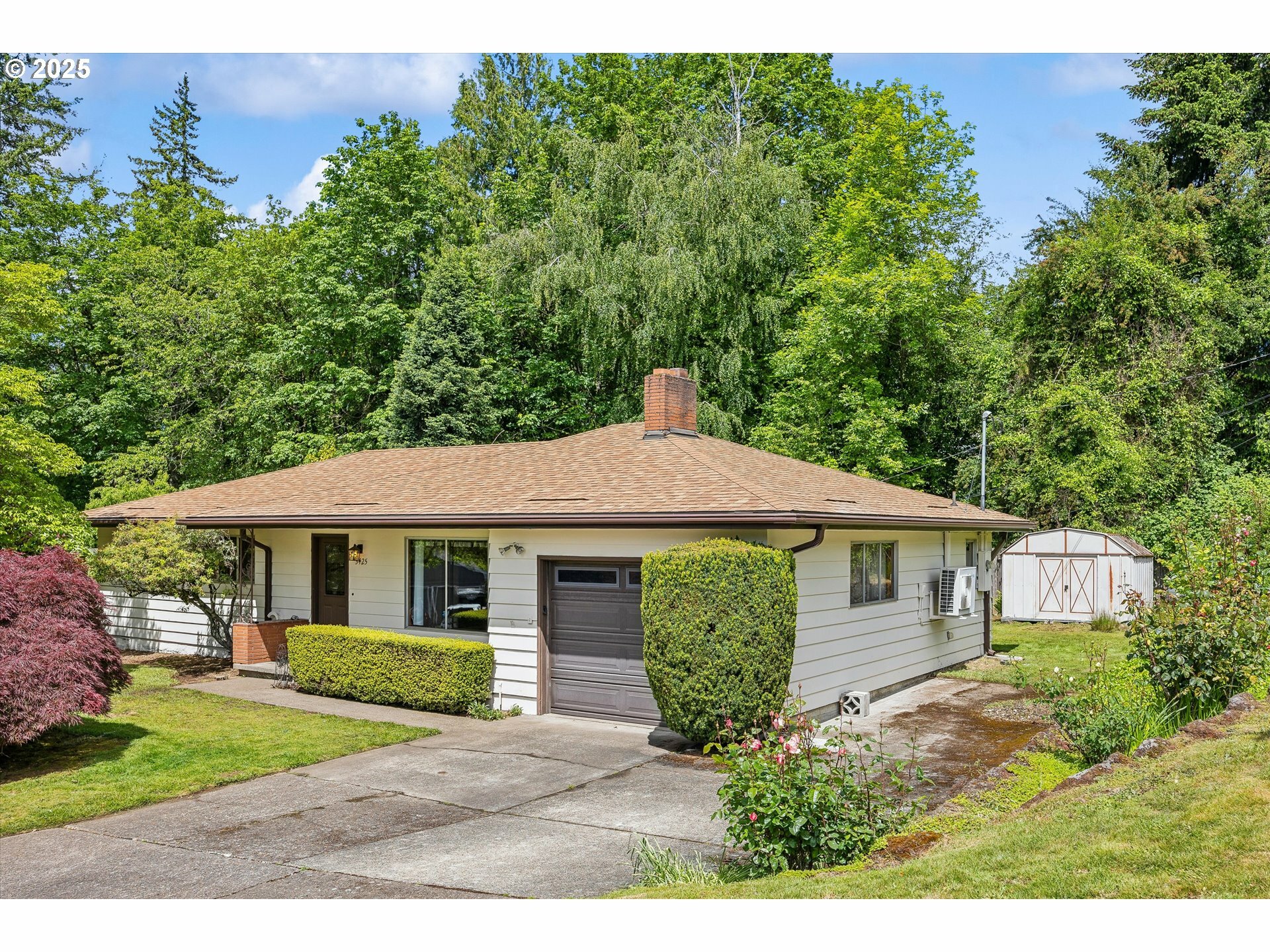 Property Photo: 3425 SW Hamilton Ct OR 97239