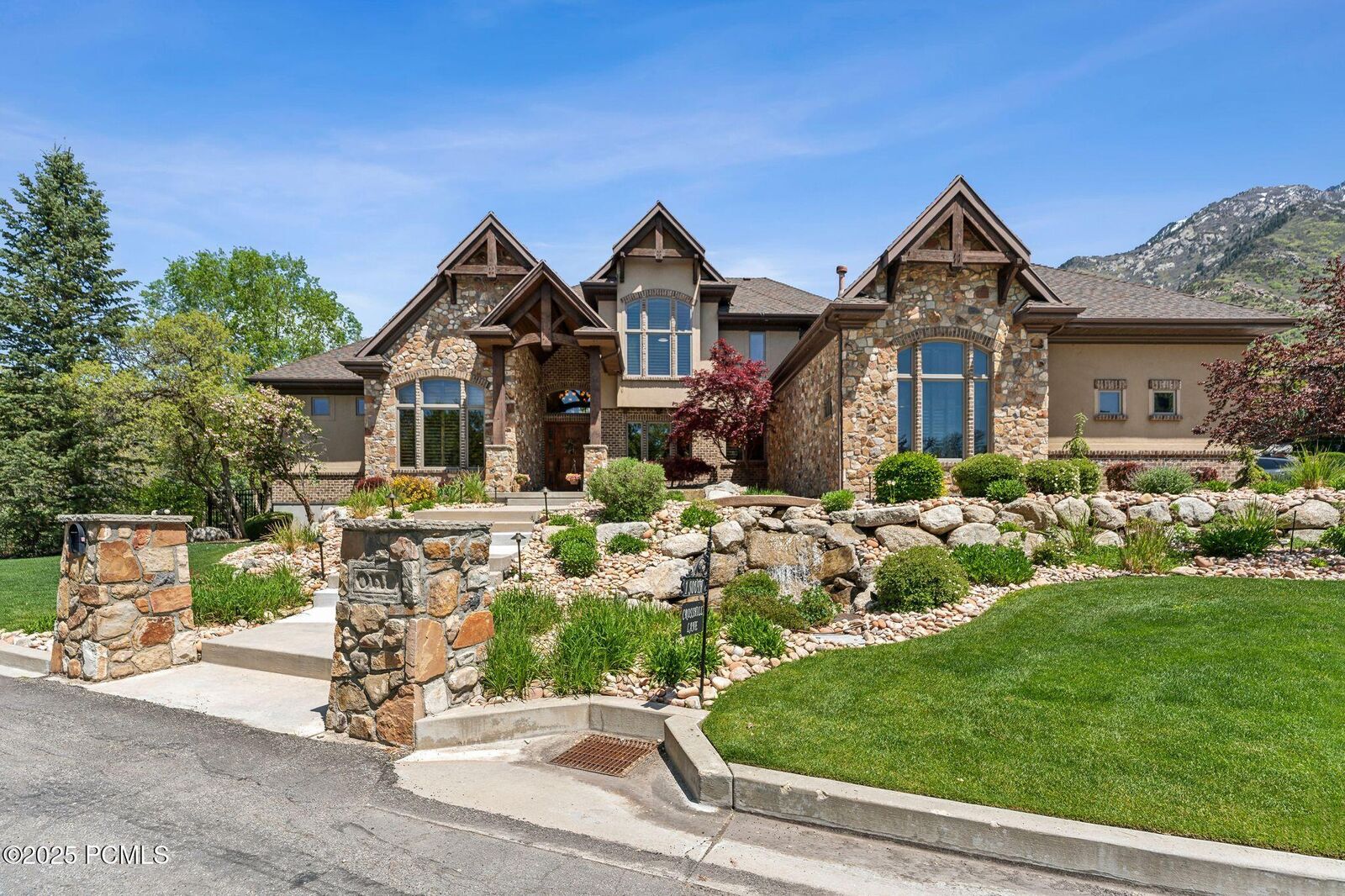 Property Photo:  1 Cross Hill Lane  UT 84092 