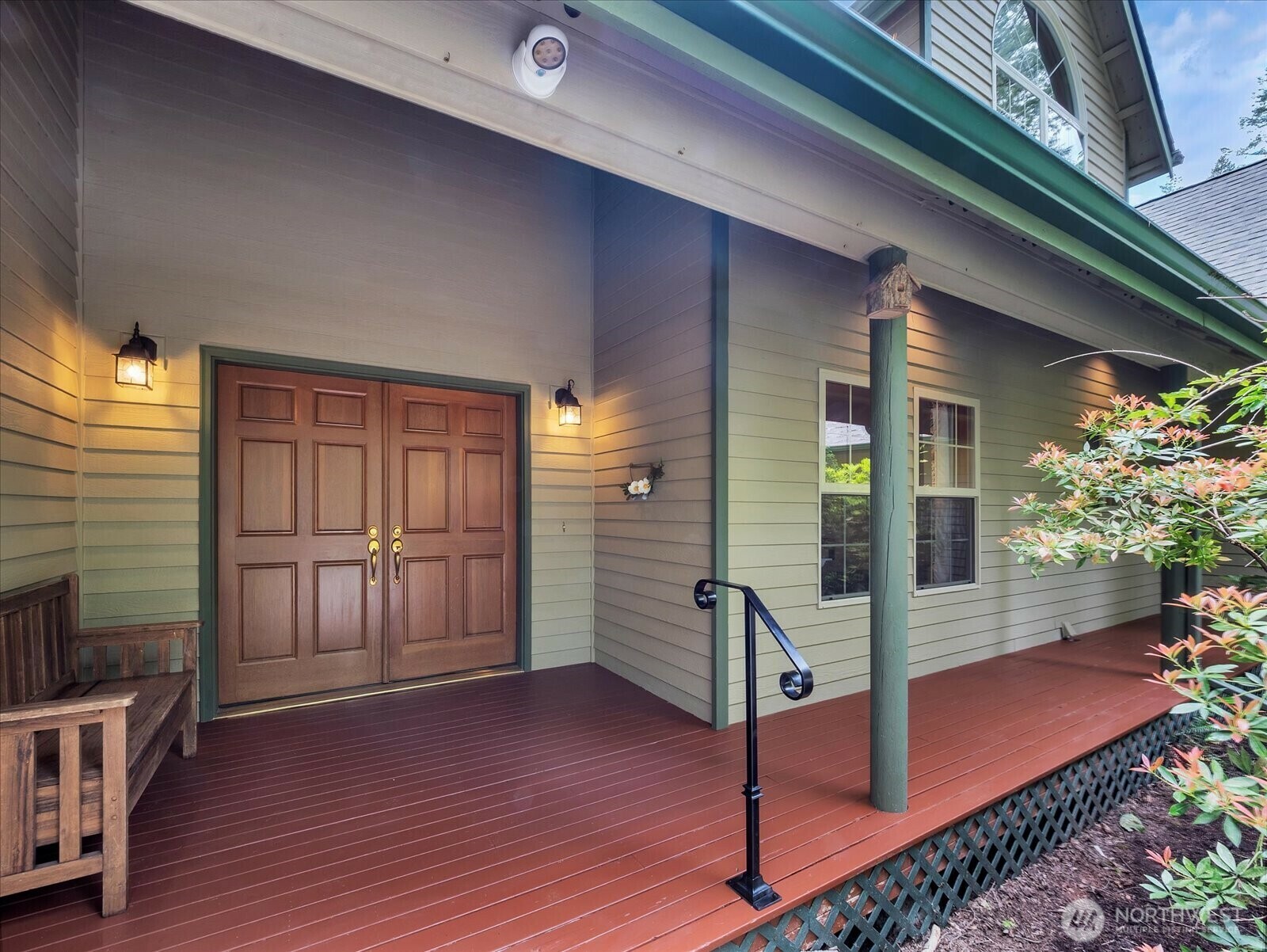 Property Photo: 44611 SE 72nd Street WA 98065