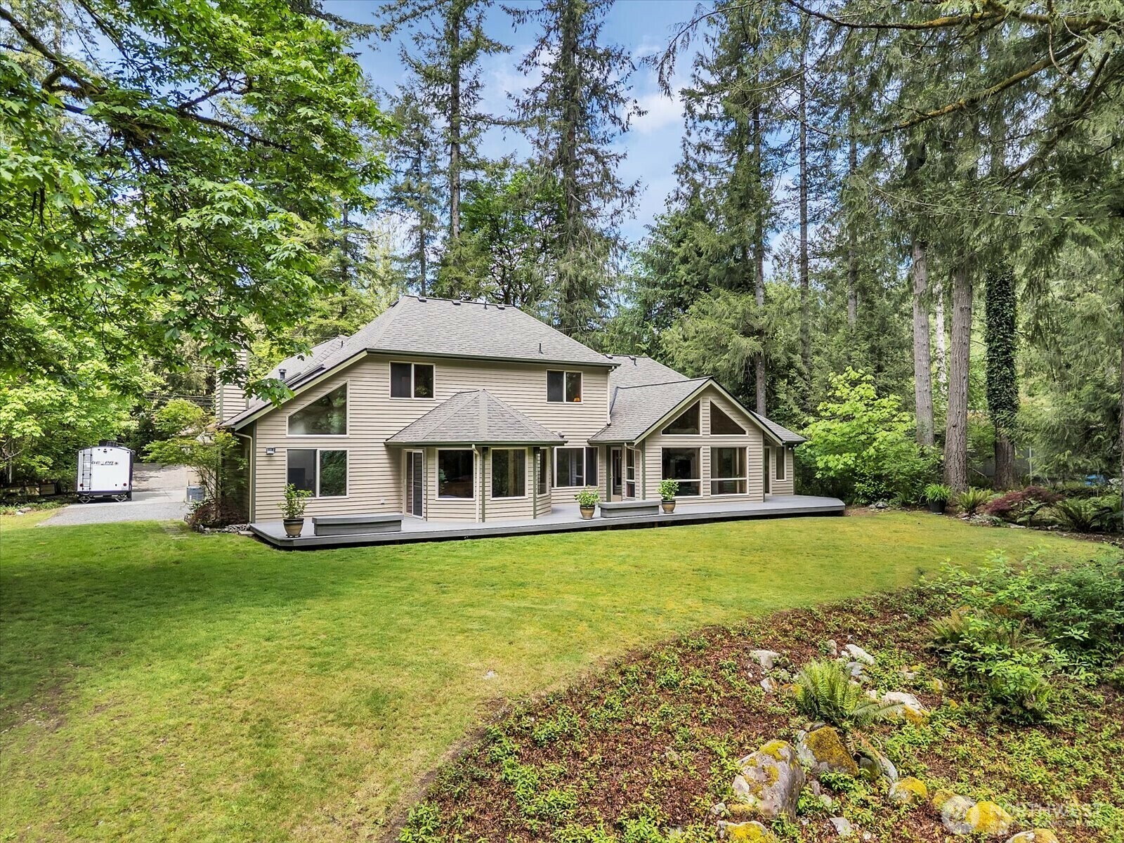 Property Photo: 44611 SE 72nd Street WA 98065
