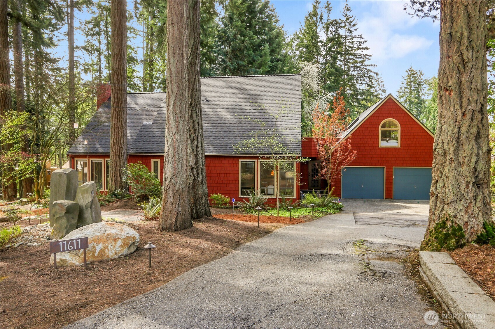 Property Photo: 11611 73rd Place NE WA 98034