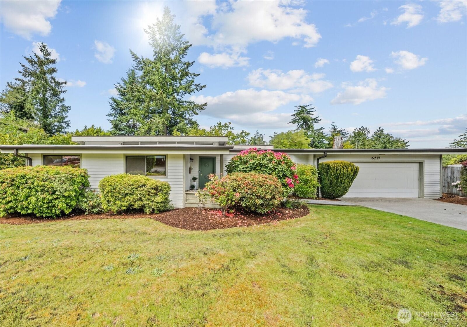Property Photo: 6217 Hillcrest Drive SW WA 98499