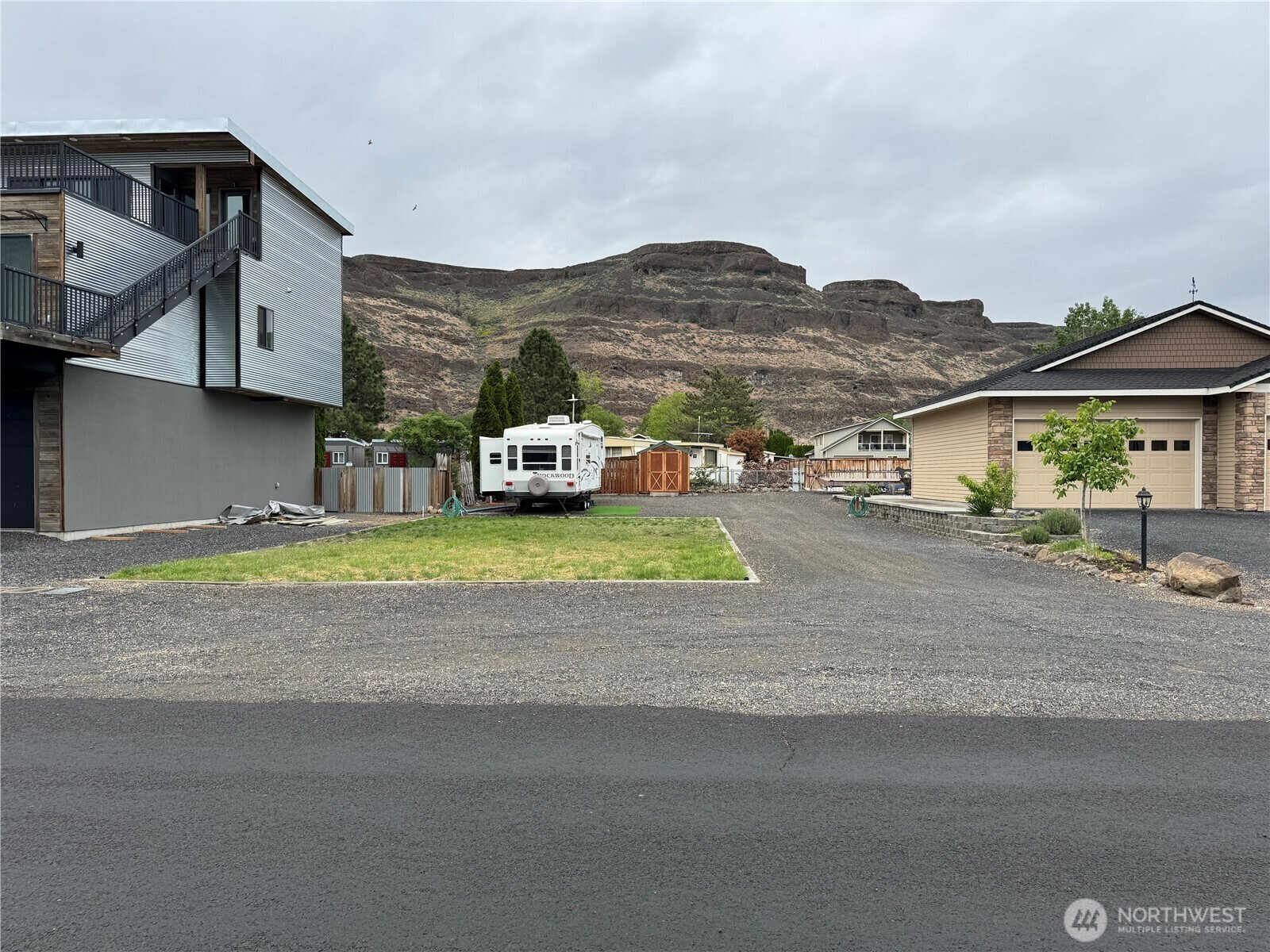 Property Photo:  685  River Drive SW  WA 98848 