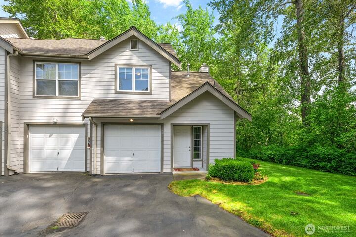 Property Photo:  2706  Silesia Lane D  WA 98226 