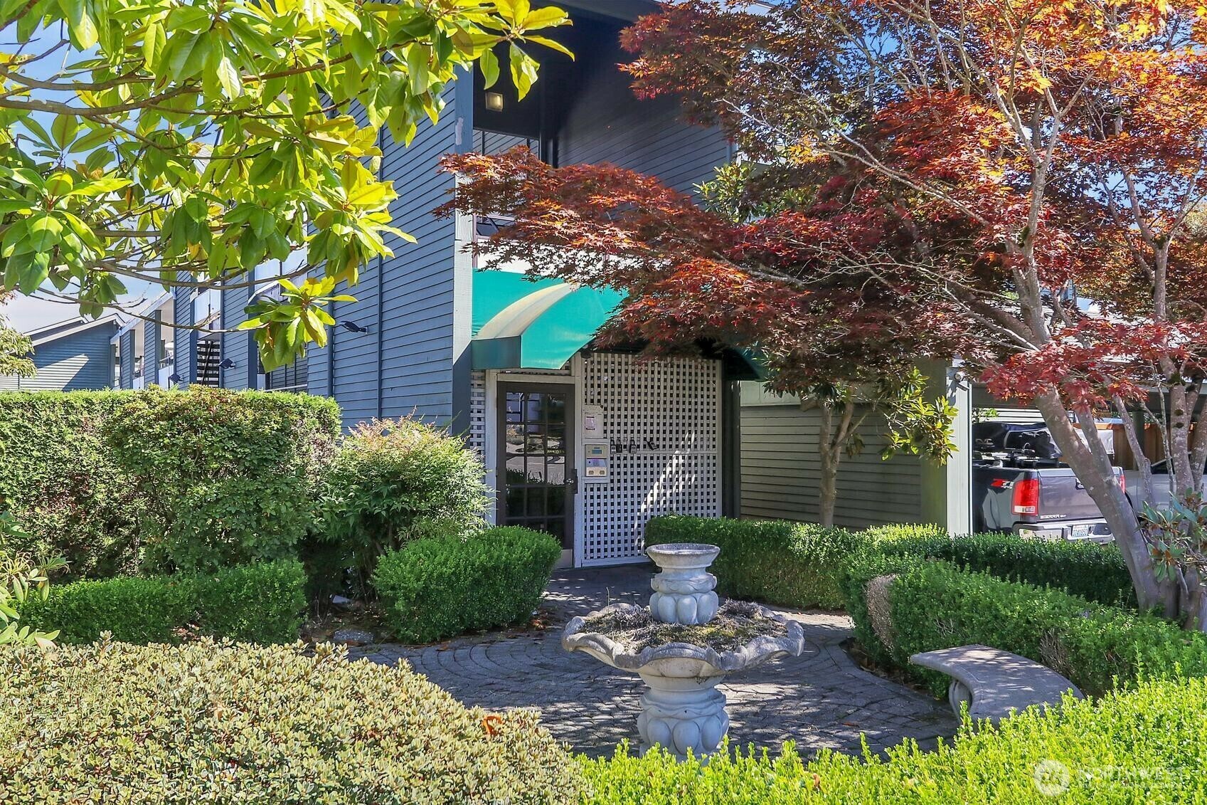 Property Photo: 7924 SW 212th Street 211 WA 98026