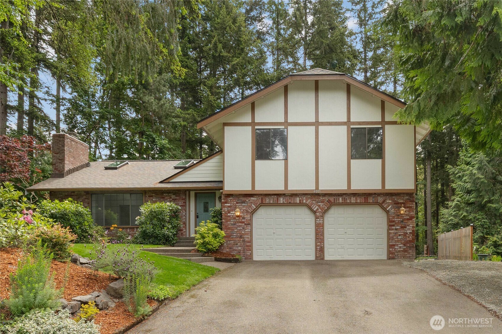 Property Photo: 4009 32nd Ave Court WA 98335
