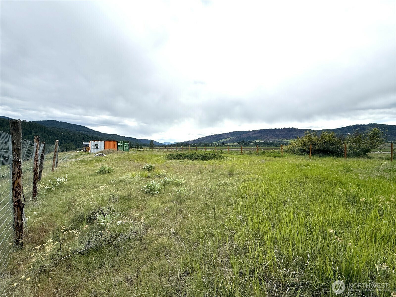 Property Photo:  19109  Highway 21  N  WA 99121 