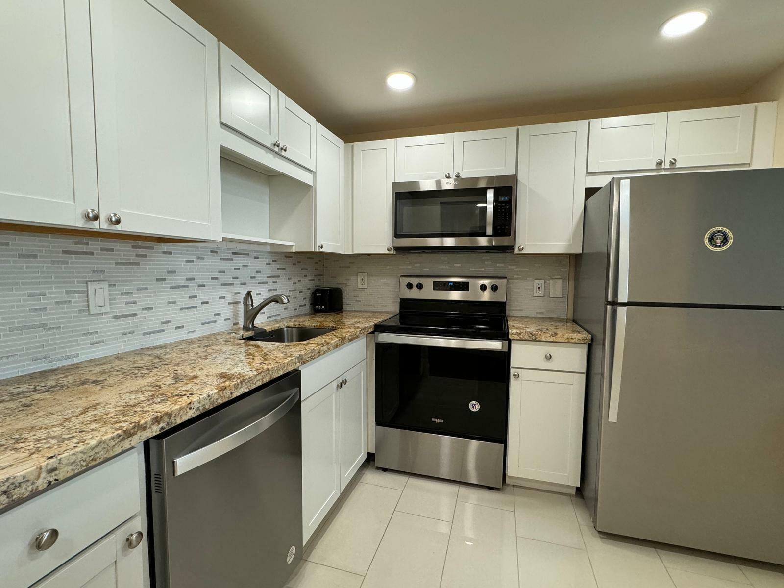 Property Photo: 9355 SW 8th Street 417 FL 33428