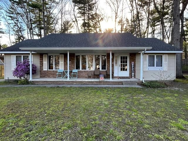 302 Huron Street  Traverse City MI 49686 photo
