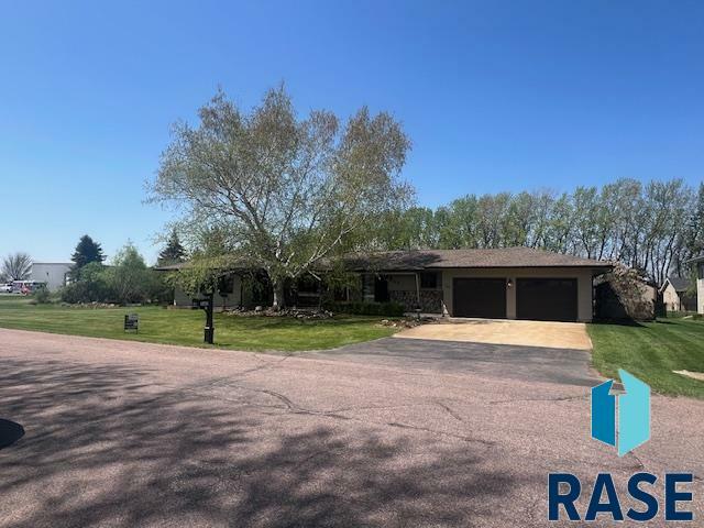 Property Photo: 5405 N Indiana Ave SD 57104