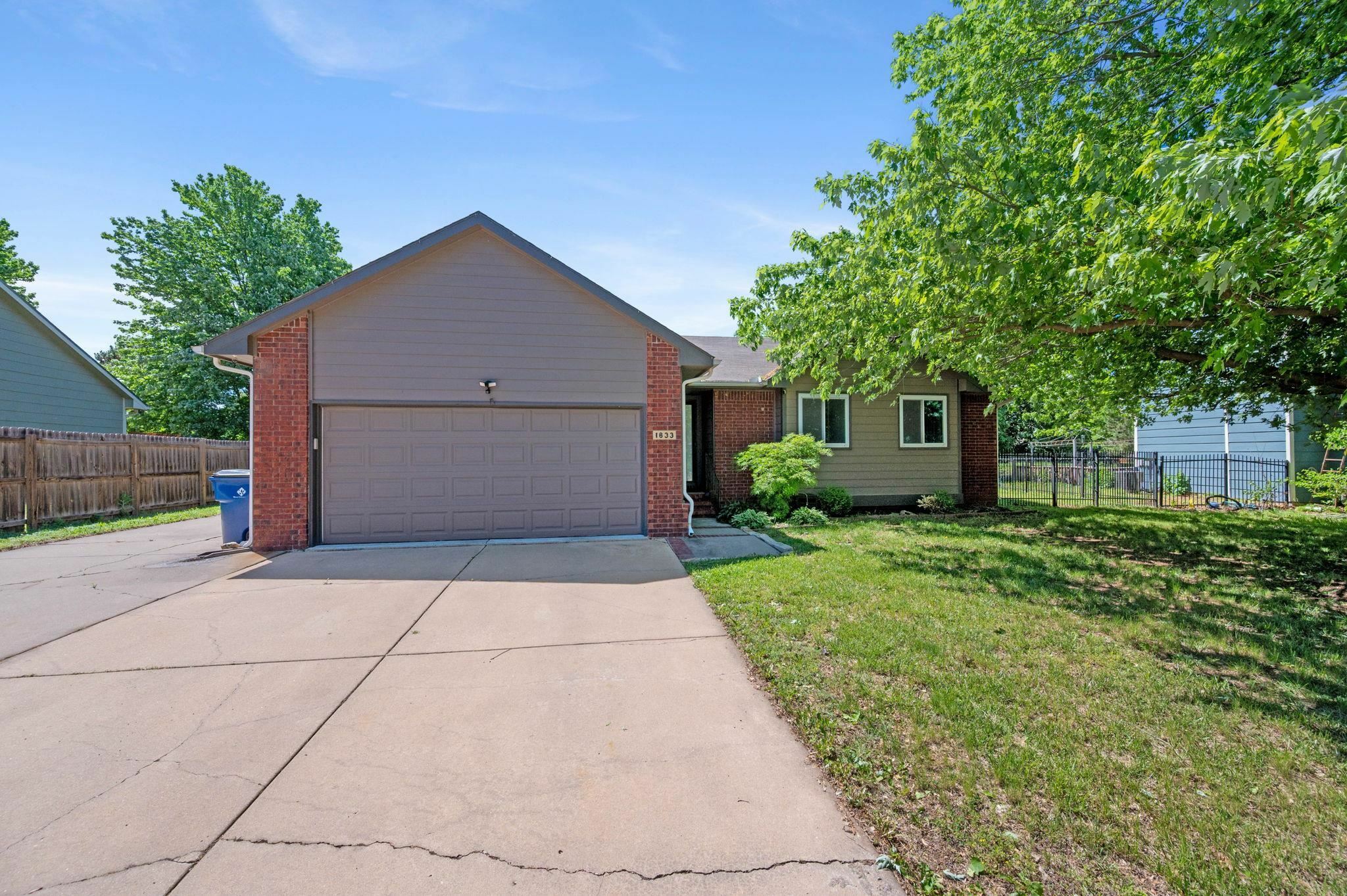 Property Photo: 1833 N Shefford Cir KS 67212