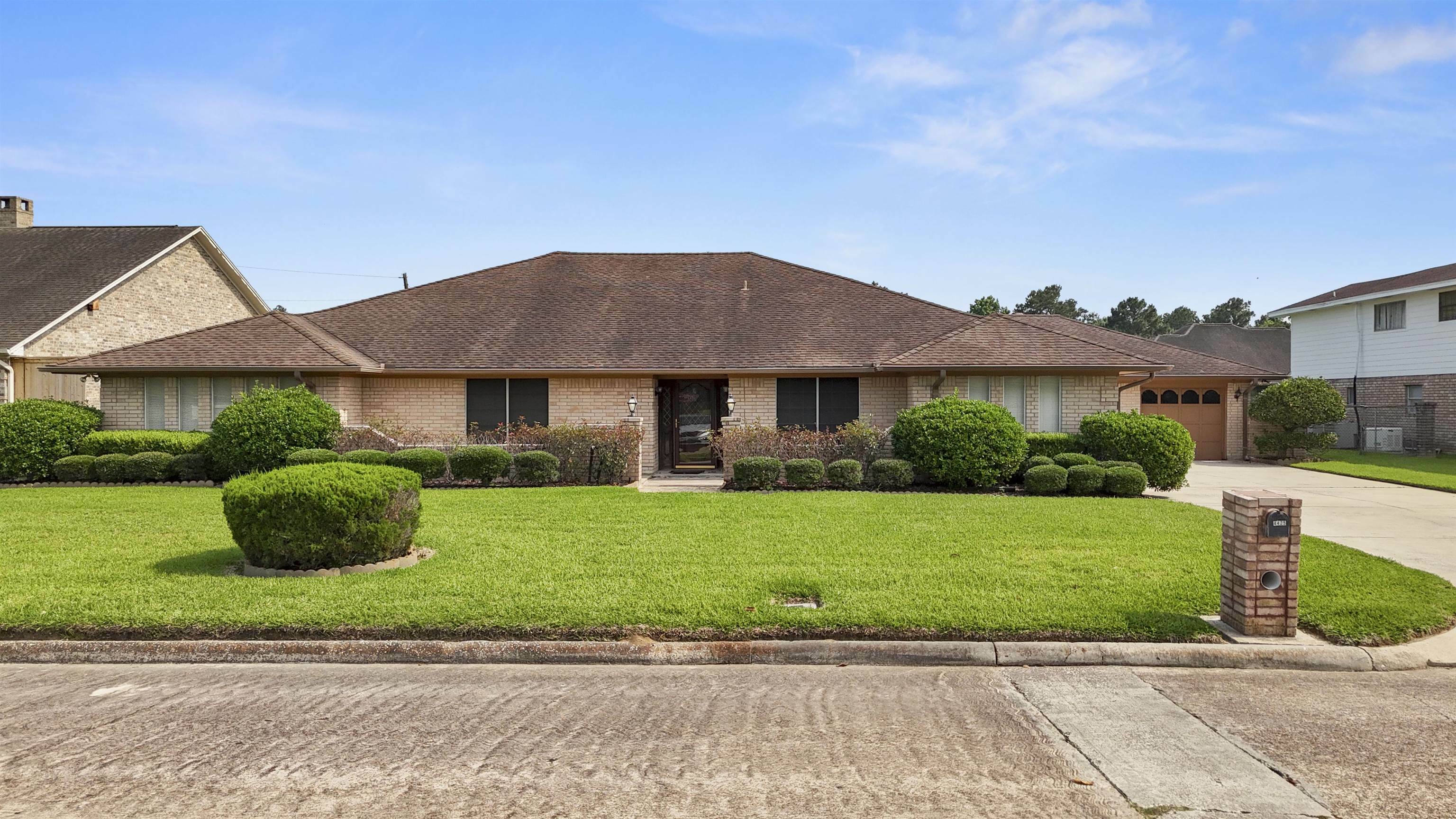 Property Photo: 4425 Cartwright TX 77707-9999