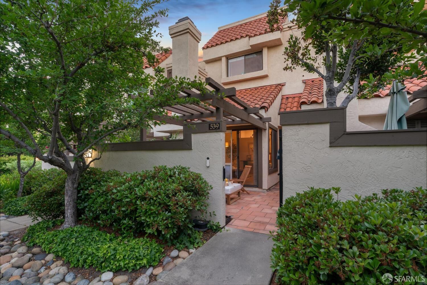 Property Photo:  539 Pimlico Court  CA 94597 