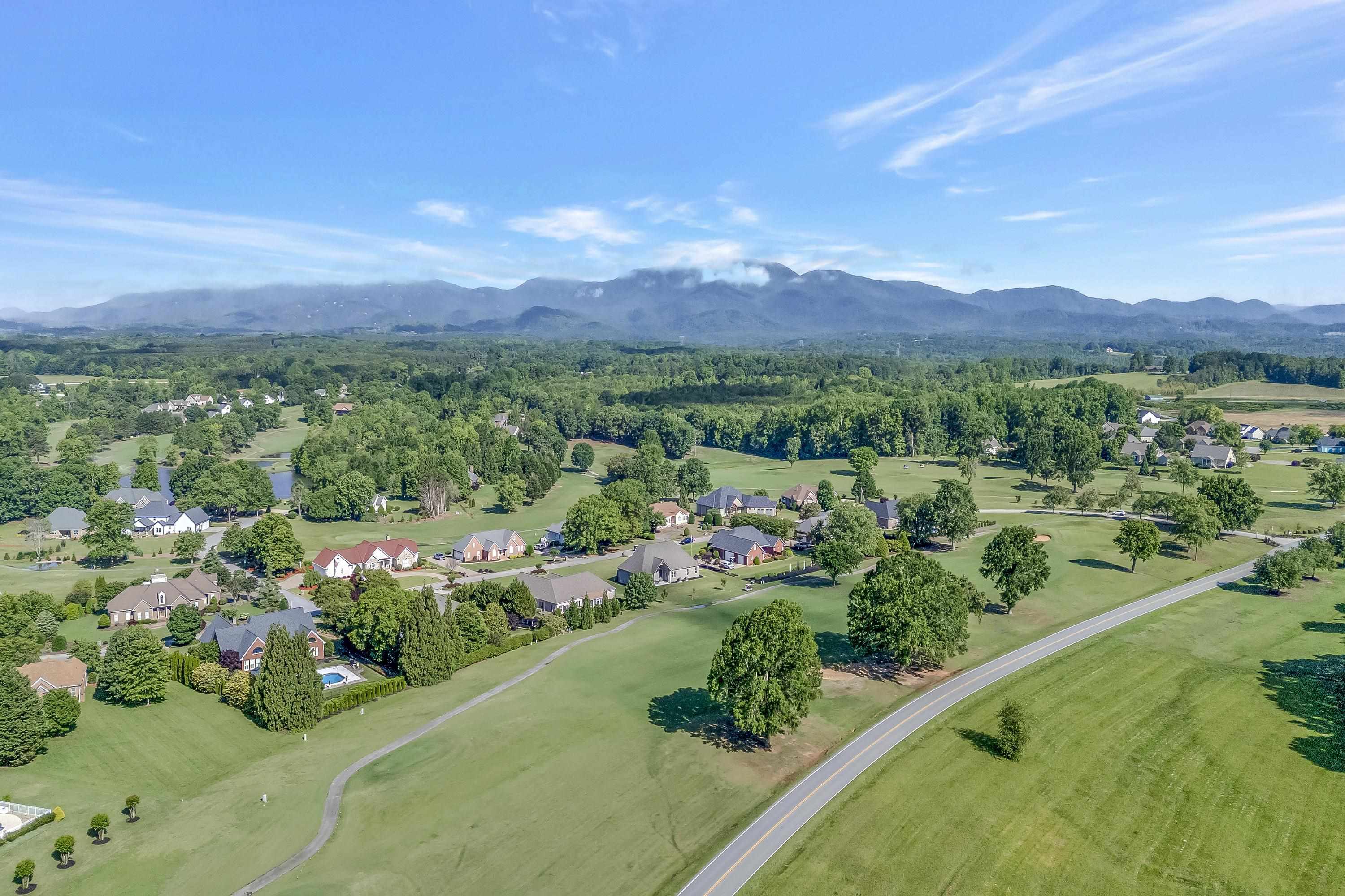 Property Photo:  115 Gleneagles Road  SC 29322 