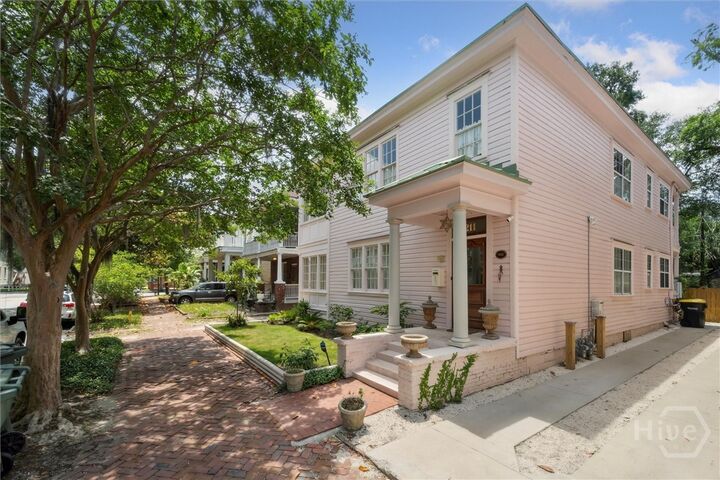 211 W 40th Street B  Savannah GA 31401 photo