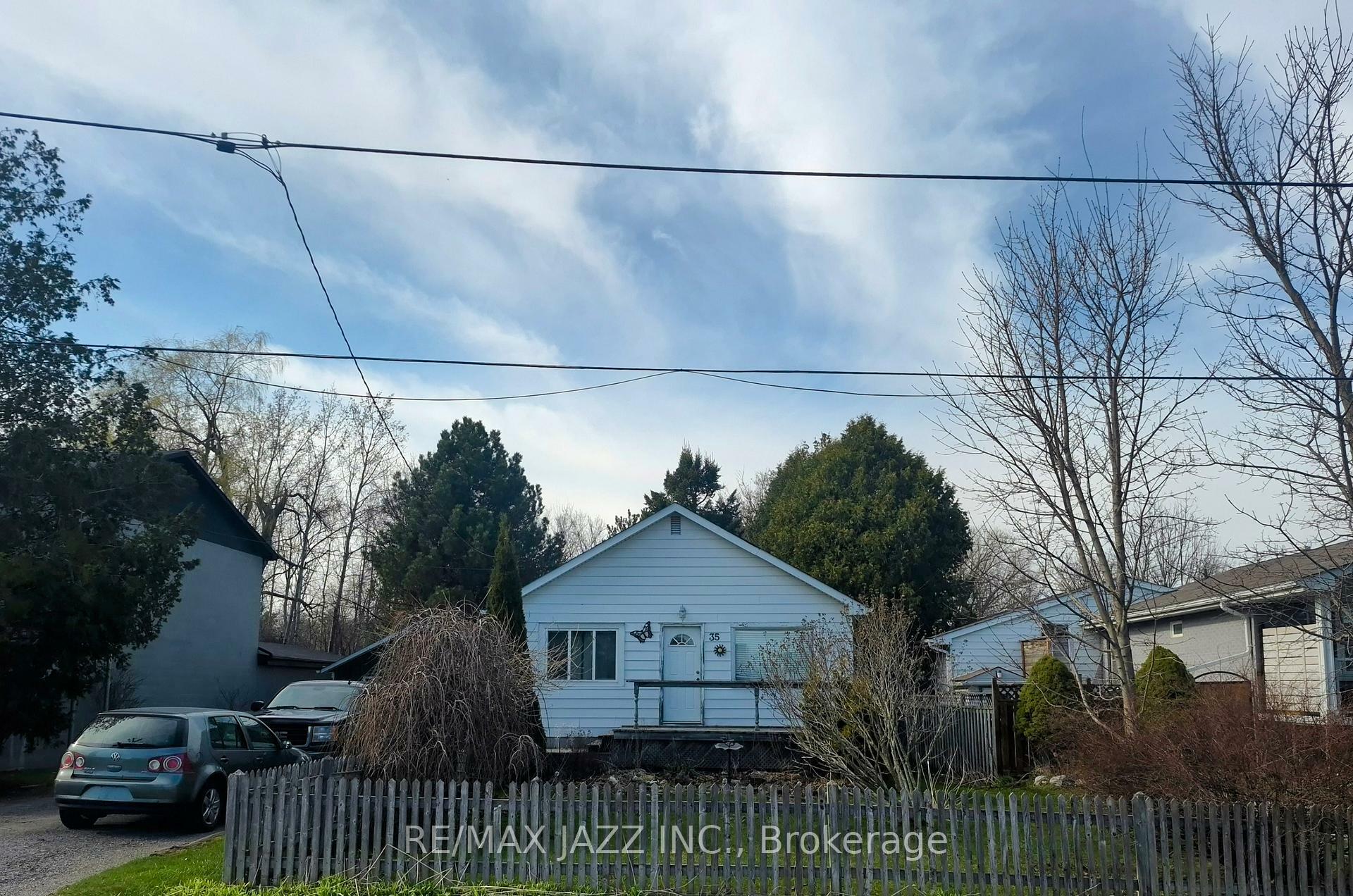 Property Photo: 35 Maple Street ON L9P 1C8